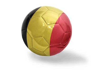 Voetbal met de kleuren van de belgische vlag
